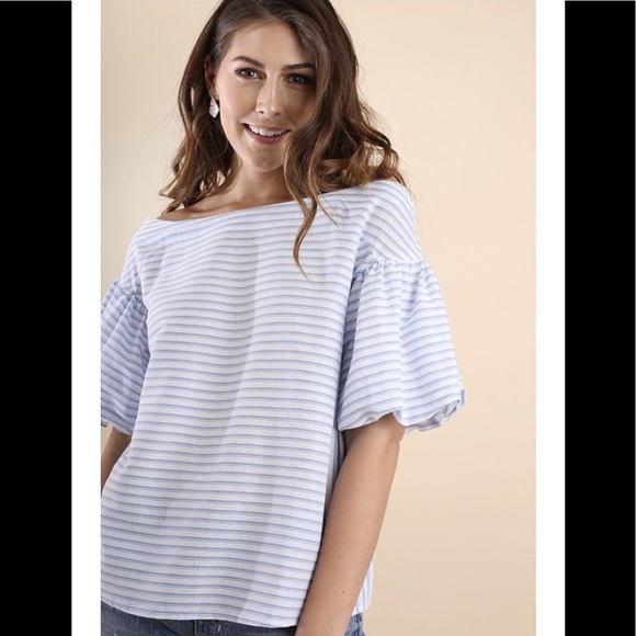 BOUTIQUE INVENTORY CLEAR OUT: Balloon Sleeve top - Picture 1 of 2